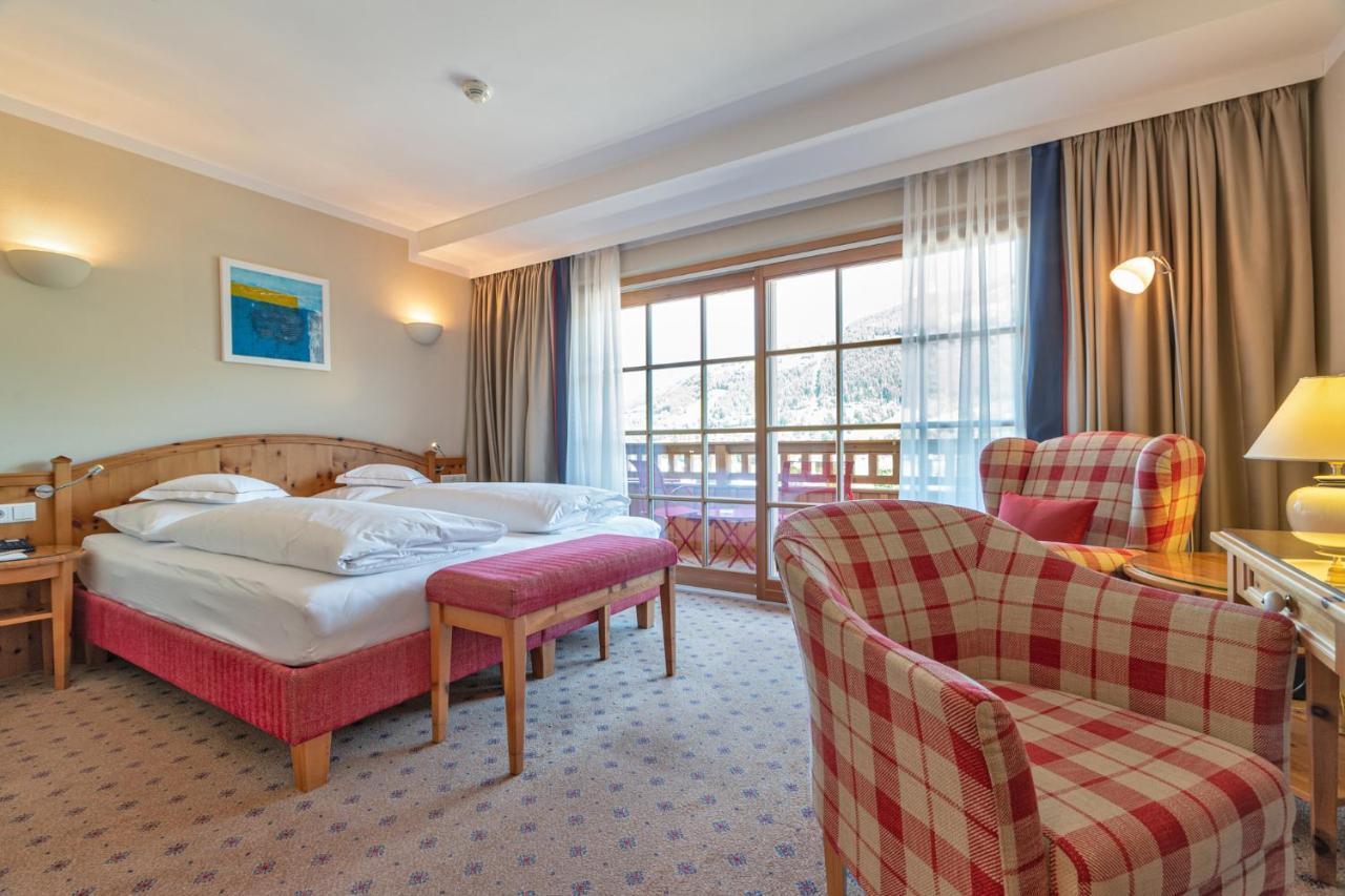 Classic Double Room,53764798:JPEG